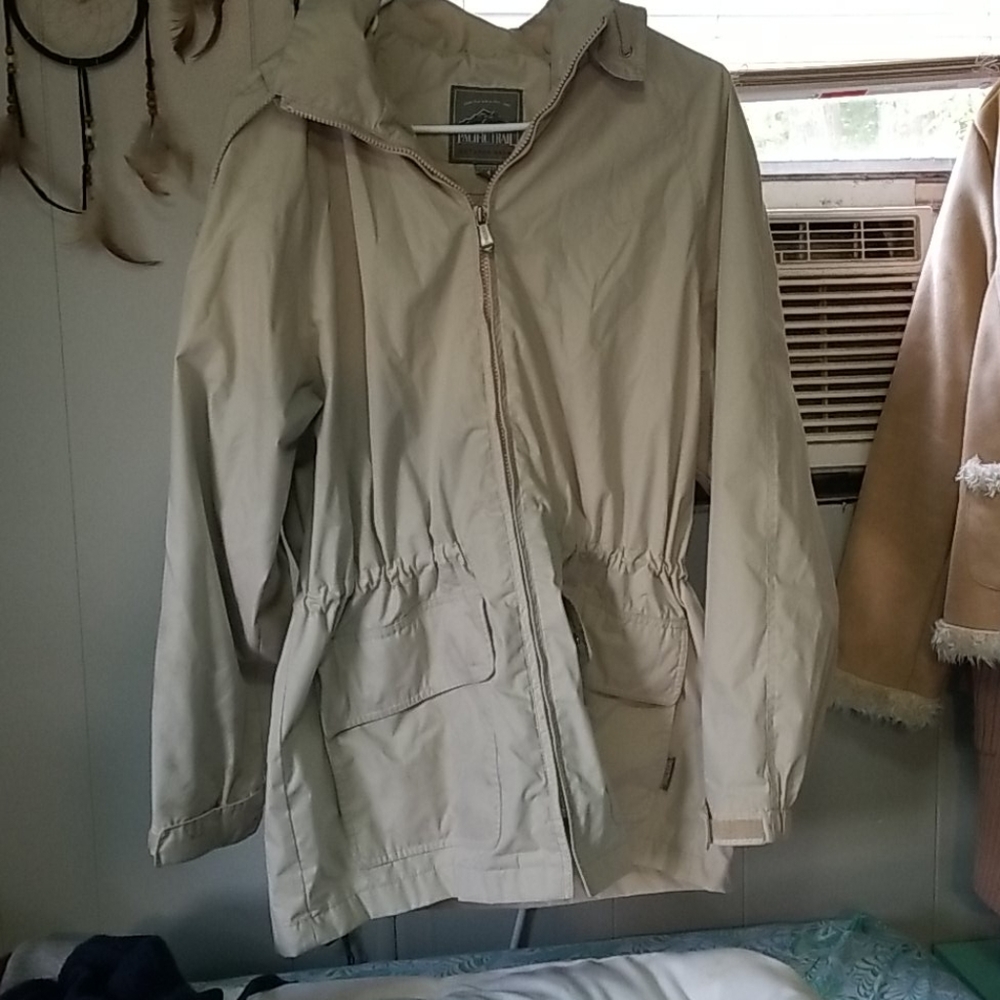 Long windbreaker